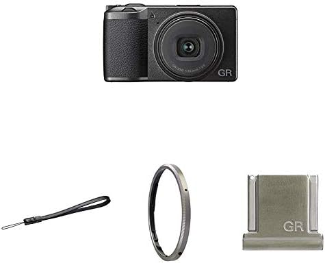 GR III Дигитален Компактен фотоапарат, 24mp, 28mm f 2.8 леќа со Екран на Допир LCD со Мека случај